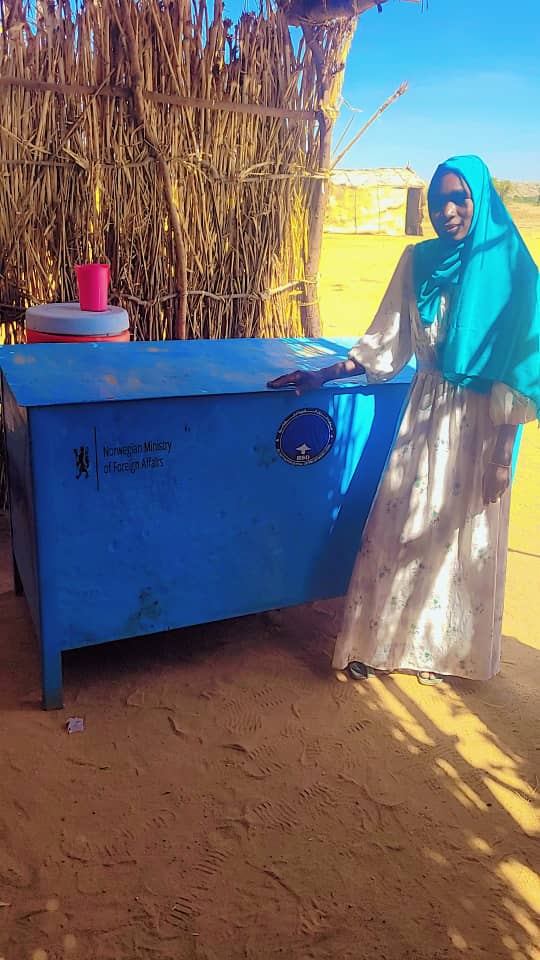 Al-Rayyan Organization for Social Development Hands Over a Storage Unit to an Agricultural Extension Worker in Al-Tina Area